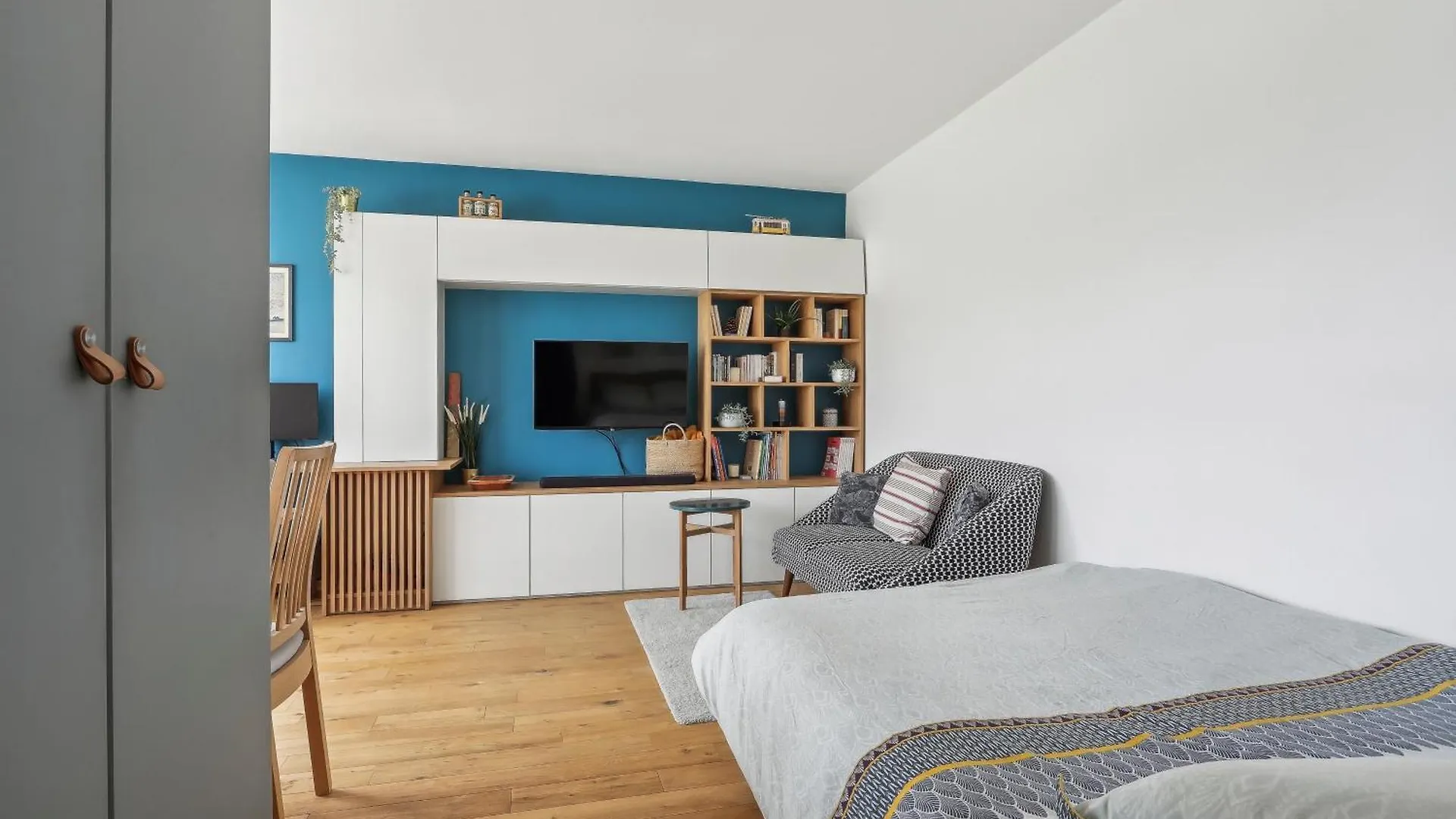 Apartment Parisien Minimaliste Et Design By Weekome Paris